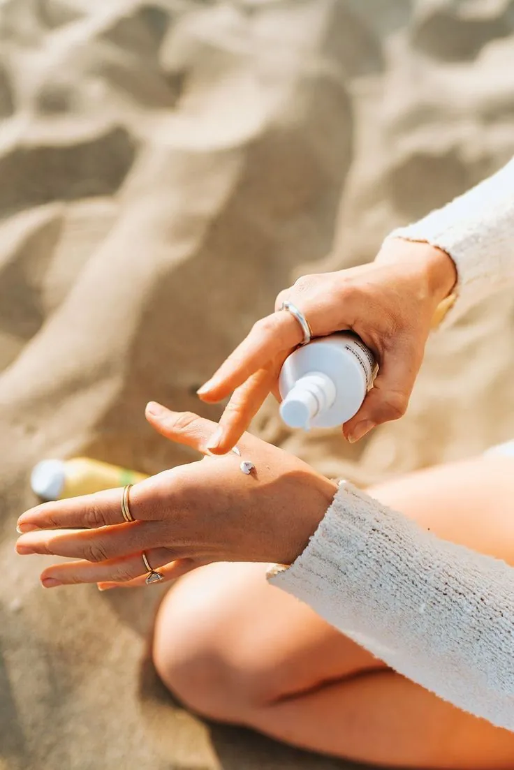 日焼け止めは1年中必要？UVA・UVBの違いとSPF/PAの選び方を医師が解説
